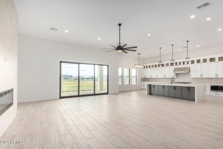 New construction Single-Family house 31063 N Lola Lane, Queen Creek, AZ 85144 - photo 7 7