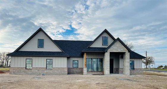 New construction Single-Family house 1009 Uplift Drive, Weatherford, TX 76087 - photo 0