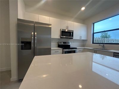New construction Townhouse house 22930 Sw 99Th Ct, Unit 22930, Cutler Bay, FL 33190 - photo 6 6