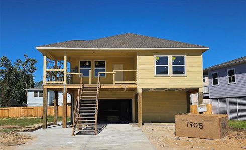 New construction Single-Family house 1905 Peacock Isle Drive, Dickinson, TX 77539 - photo 0