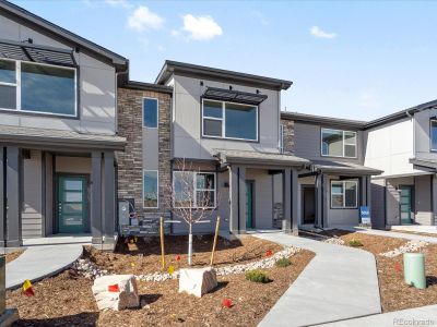 New construction Townhouse house 6375 N Netherland Court, Aurora, CO 80019 - photo 1