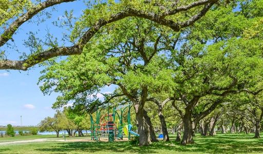 Nearby Devine Lake Park