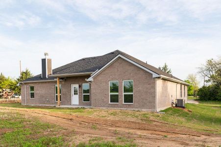 New construction Single-Family house 895 W Cardinal Street, Ector, TX 75439 - photo 37 37