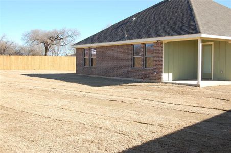 New construction Single-Family house 741 Raylan Street, Springtown, TX 76082 - photo 20 20