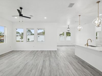 New construction Single-Family house 13998 Coronado Drive, Spring Hill, FL 34609 - photo 11 11