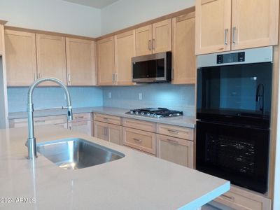 Beautiful Upgraded Kitchen