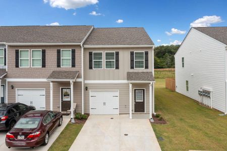 New construction Townhouse house 147 Village Green Drive, Adairsville, GA 30103 - photo 0