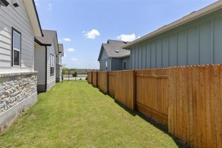 New construction Single-Family house 8808 Apogee Boulevard, Austin, TX 78744 - photo 33 33