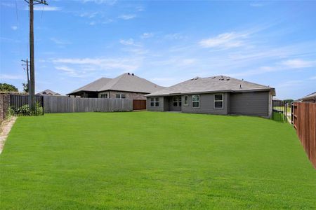 New construction Single-Family house 2661 Streamside Drive, Burleson, TX 76028 Pembridge II- photo 27 27