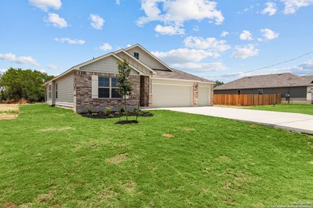 New construction Single-Family house 113 Cheyenne Dr, Floresville, TX 78114 Kingsley- photo 5 5