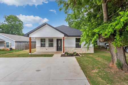 New construction Single-Family house 405 North Avenue, Whitesboro, TX 76273 - photo 0 0