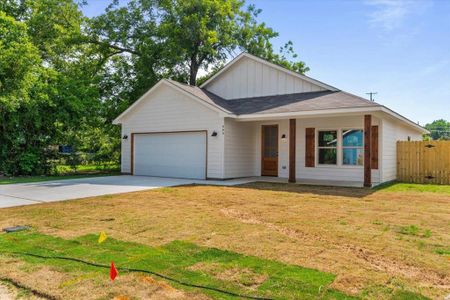 New construction Single-Family house 609 Colorado Street, Cleburne, TX 76031 - photo 2 2