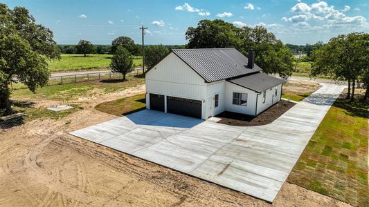 New construction Single-Family house 100 Sedona Creek Court, Poolville, TX 76487 - photo 31 31