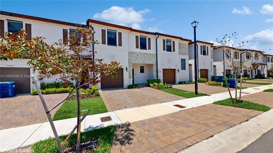 New construction Single-Family house 10004 Sw 231St Ln, Miami, FL 33190 - photo 2 2