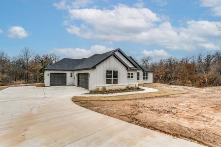 New construction Single-Family house 179 Graystone, Weatherford, TX 76087 - photo 0 0