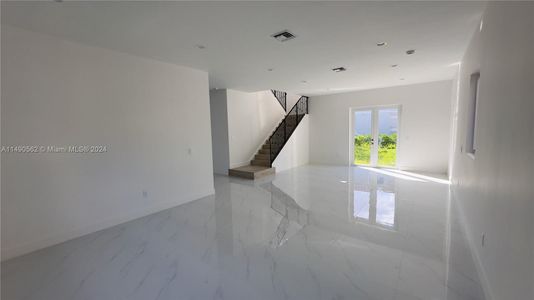 New construction Single-Family house 3562 Forest View Circle, Fort Lauderdale, FL 33312 - photo 47 47