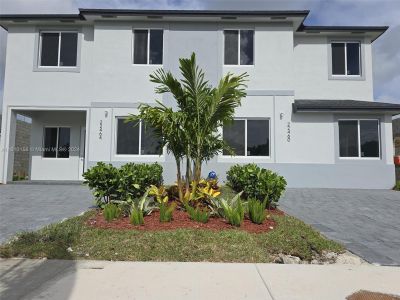 New construction Townhouse house 22460 Sw 124 Ct, Unit B, Miami, FL 33170 - photo 0 0