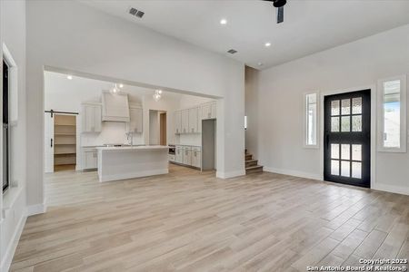New construction Single-Family house 112 Laurel Heights, La Vernia, TX 78121 - photo 4 4