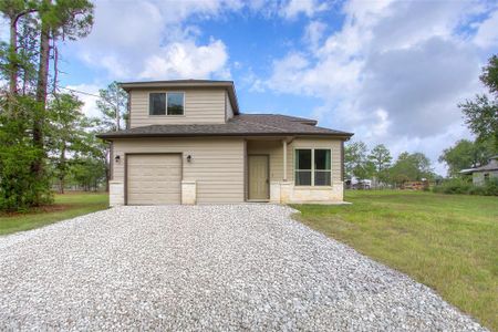 New construction Single-Family house 4 Big Lake Circle, Huntsville, TX 77320 - photo 0