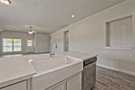 New construction Single-Family house 11118 Youngquist Drive, Mont Belvieu, TX 77535 The Aintree- photo 8 8
