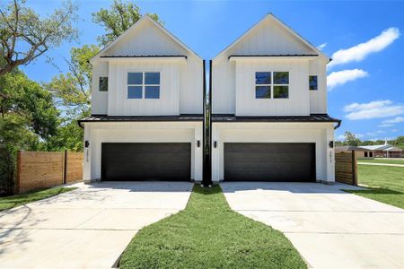 New construction Single-Family house 2215 Noble Street, Houston, TX 77026 - photo 0