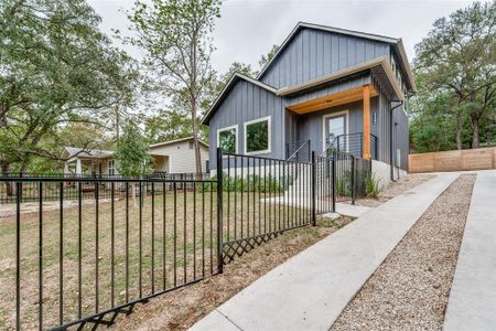 New construction Single-Family house 4804 Ledesma Rd, Unit 1, Austin, TX 78721 - photo 2