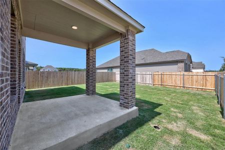 New construction Single-Family house 1900 Red Berry Pass, Georgetown, TX 78628 - photo 33 33