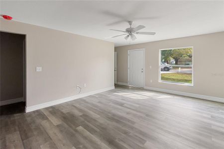 New construction Single-Family house 3019 Thornhill Road, Winter Haven, FL 33880 - photo 6 6