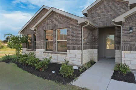 New construction Single-Family house 1913 Heritage Court, Cleburne, TX 76033 Holden- photo 31 31