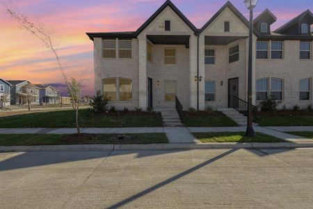 New construction Townhouse house 3648 Chaucer Trail, Rowlett, TX 75088 - photo 0