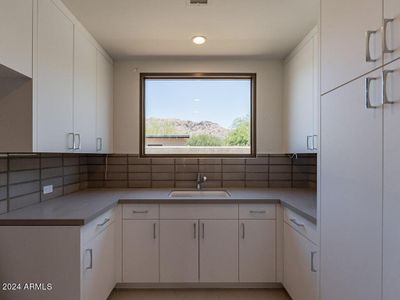 New construction Single-Family house 6431 N Lost Dutchman Drive, Paradise Valley, AZ 85253 - photo 10 10