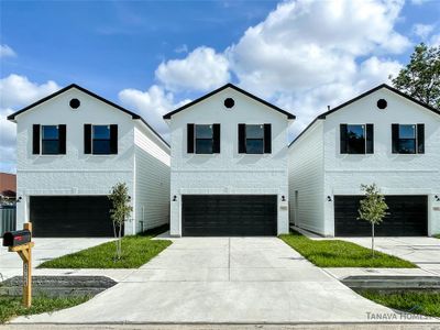 New construction Single-Family house 7989 Joy Street, Houston, TX 77028 - photo 0