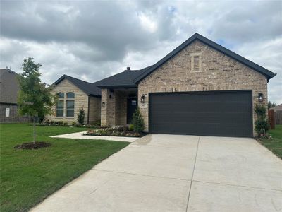 New construction Single-Family house 105 Thoroughbred Street, Waxahachie, TX 75165 - photo 1 1