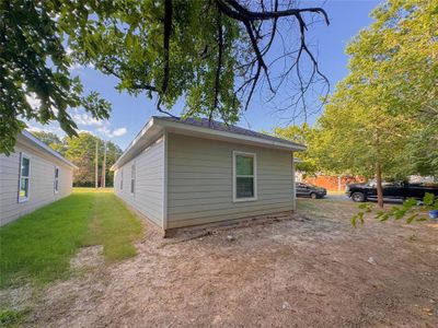 New construction Single-Family house 1438 E Broadway Street, Gainesville, TX 76240 - photo 27 27