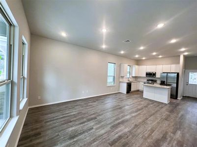 New construction Single-Family house 10196 Barberry Street, Willis, TX 77318 - photo 3 3