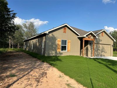New construction Single-Family house 138 E Pauwela Ln, Bastrop, TX 78602 - photo 28 28