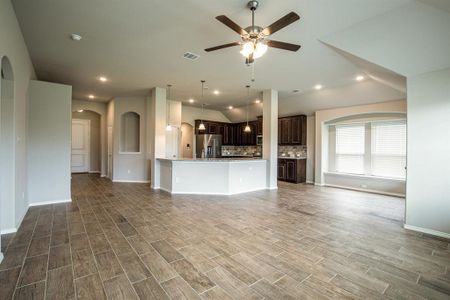 New construction Single-Family house 4508 Mill Falls Drive, Fort Worth, TX 76036 - photo 3 3