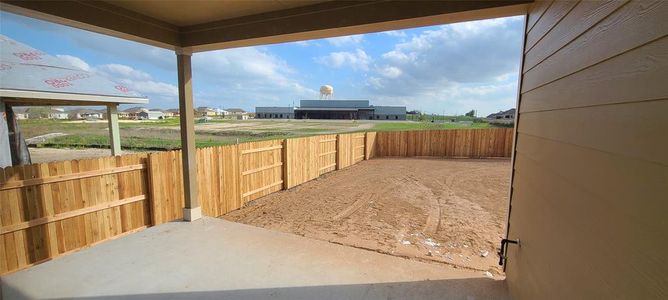 New construction Single-Family house 929 Palo Brea Loop, Hutto, TX 78634 - photo 26 26