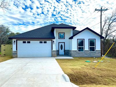 New construction Single-Family house 5617 Stonegate Circle, Granbury, TX 76048 - photo 0 0