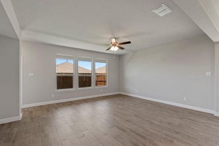 New construction Single-Family house 1009 Southwark Drive, Fort Worth, TX 76247 HOBBS- photo 15 15