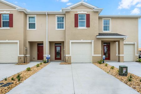 New construction Townhouse house 994 Lido Drive, Howey-in-the-Hills, FL 34737 - photo 0 0