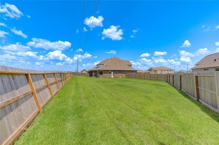 New construction Single-Family house 15107 Lakewood Avenue, Mont Belvieu, TX 77523 - photo 6 6