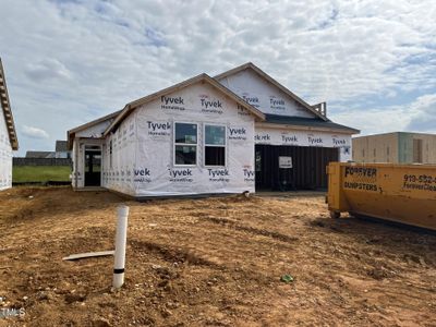 New construction Single-Family house 302 Chestnut Oak Lane, Lillington, NC 27546 - photo 5 5