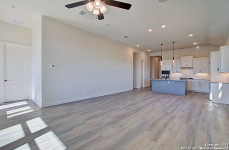 New construction Single-Family house 1571 Seekat Drive, New Braunfels, TX 78132 Premier Series - Willow- photo 20 20