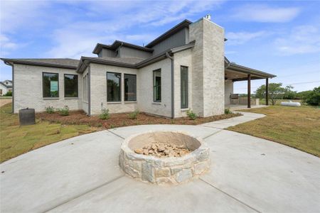 New construction Single-Family house 8005 Hencken Ranch Road, Fort Worth, TX 76126 - photo 27 27