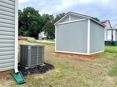 New construction Single-Family house 101 E Louisiana Avenue, Bessemer City, NC 28016 - photo 14 14