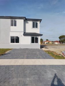 New construction Condo/Apt house 22440 Sw 124 Ct, Unit B, Miami, FL 33170 - photo 2 2