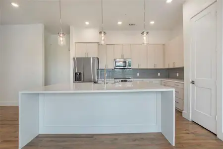 New construction Condo/Apt house 4205 Roseland Avenue, Unit 205, Dallas, TX 75204 - photo