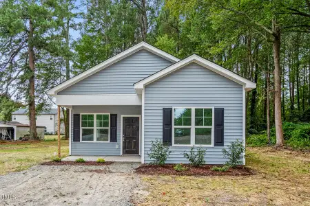 New construction Single-Family house 507 W Edwards Street, Princeton, NC 27569 - photo 0