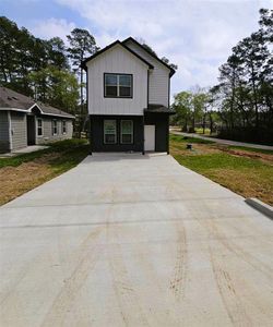 New construction Single-Family house 15654 Aspen Drive, Montgomery, TX 77356 - photo 0 0